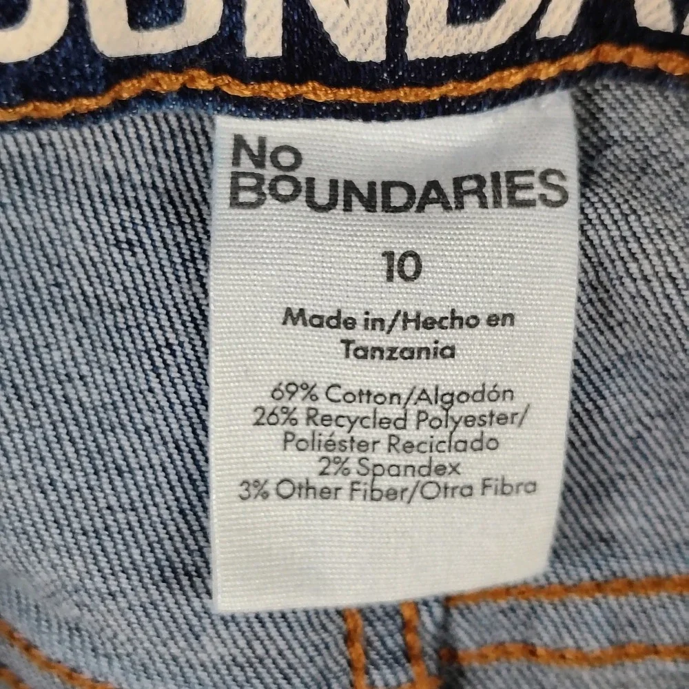 No Boundaries Womens High Rise Raw Hem Denim Bermuda Shorts Blue Size 10 NOBO